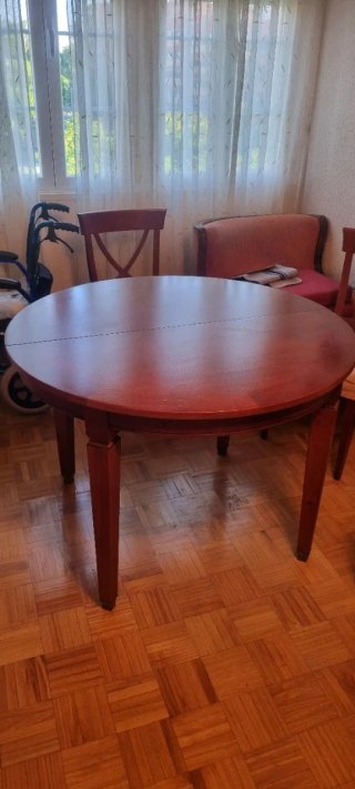 Mesa de comedor redonda extensible y 4 sillas