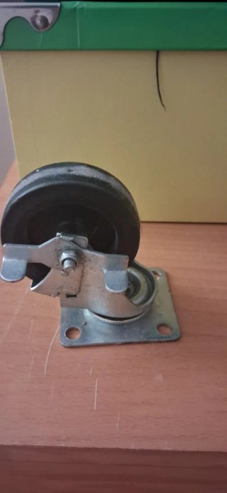 Ruedas para mesa o estante