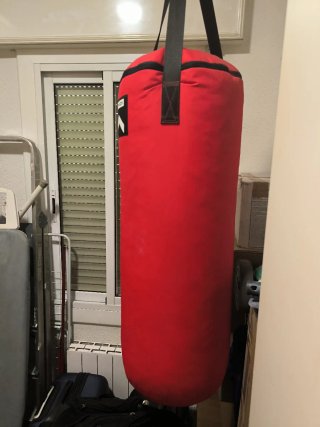 Saco de boxeo Outshock rojo