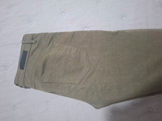 Pantalón Stradivarius verde oliva Talla S