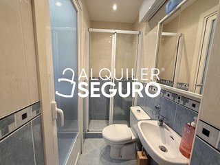 Piso en alquiler en Bellas Vistas en Madrid