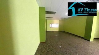 Local comercial en venta en La Roureda en Viladecans