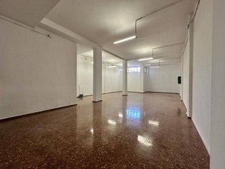 Local comercial en venta en L´Amistat en Valencia