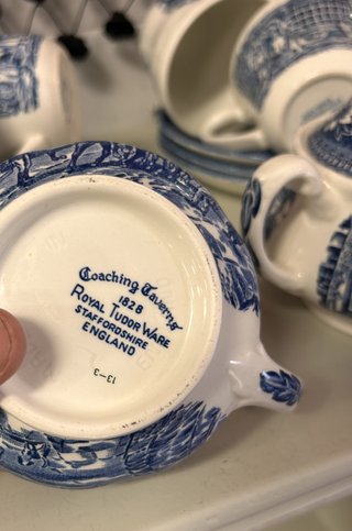 Set da caffè in ceramica inglese Royal Tudor Ware