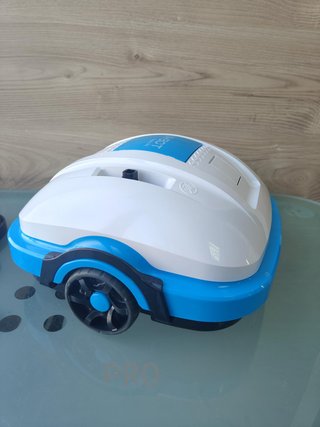 Robot limpiafondos de piscina - Wybot