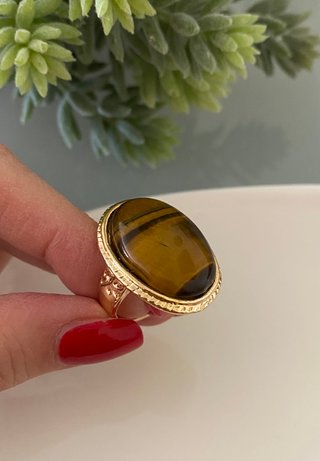 Anello con pietra occhio di tigre