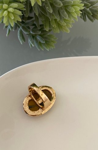 Anello con pietra occhio di tigre