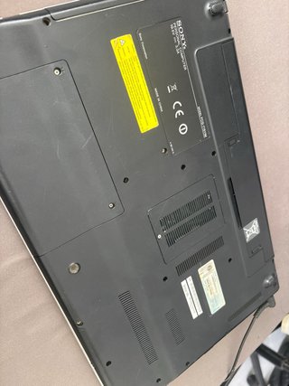 Sony Vaio VPCE-F4E1E