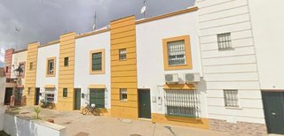 Casa adosada en venta en Umbrete