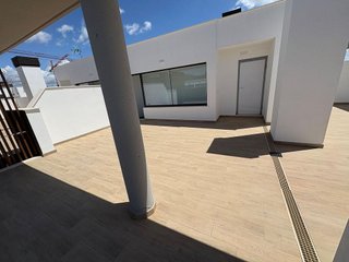 Ático en alquiler en Poniente-Norte - Miralbaida - Parque Azahara en Córdoba