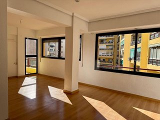 Piso en venta en Vara de Quart en Valencia