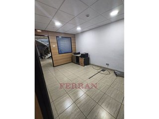 Local comercial en alquiler en La Salut en Barcelona