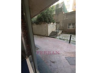 Local comercial en alquiler en La Salut en Barcelona