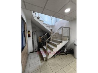Local comercial en alquiler en La Salut en Barcelona