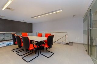 Local comercial en venta en Les Planes en Hospitalet de Llobregat, L´