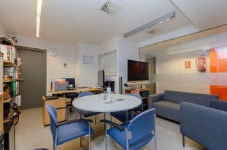 Local comercial en venta en Les Planes en Hospitalet de Llobregat, L´