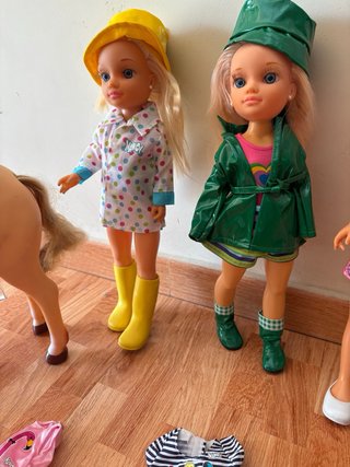 Muñecas Nancy con Accesorios y Ropa