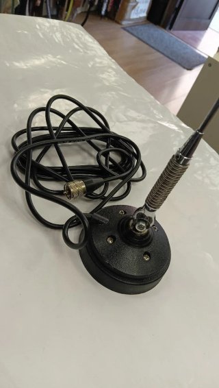 Antena CB con base magnética
