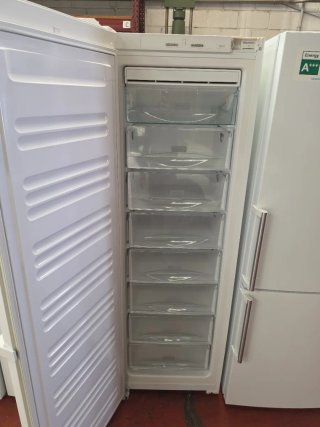 Congelador Vertical Miele 185cm