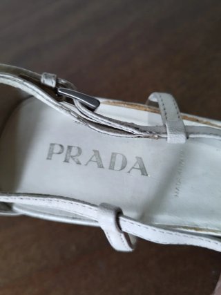 Sandali Prada slingback vintage beige