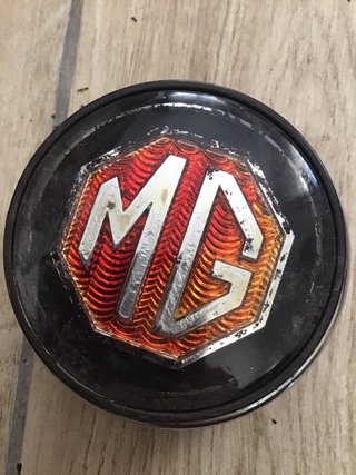 Emblema volante MG B GT