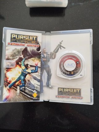 Lote 4 giochi PSP: Midnight Club 3, Naruto, Pursuit Force