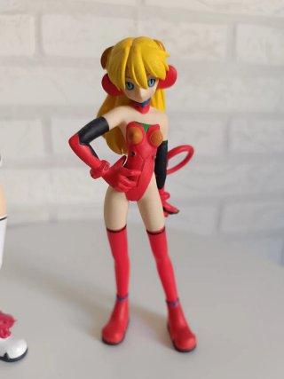 Figuras Originales Rei y Asuka Grimrock Mix