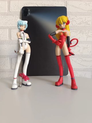 Figuras Originales Rei y Asuka Grimrock Mix