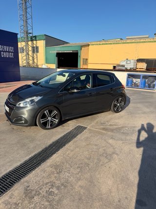 Peugeot 208 2015