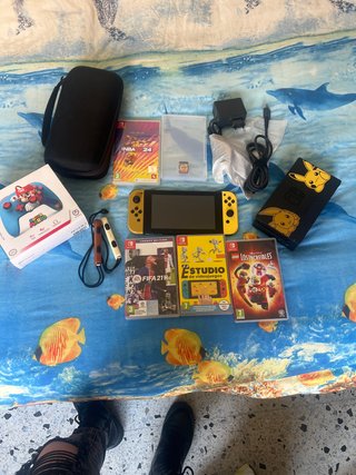Pack Nintendo Switch Amarillo + Juegos+Mando.