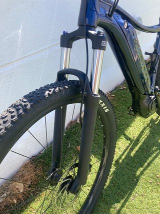 Bicicleta Eléctrica Giant Fathom E 29. Talla M