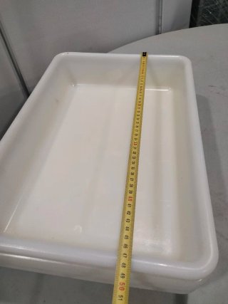 Set di vassoi in plastica per alimenti bianchi