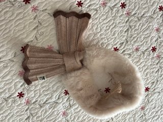 Cuello de pelo beige y marrón