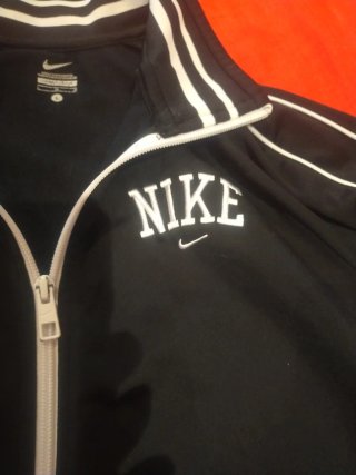 Chaqueta negra Nike talla L