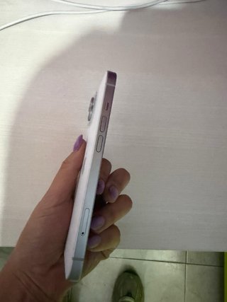 iPhone 15 Apple