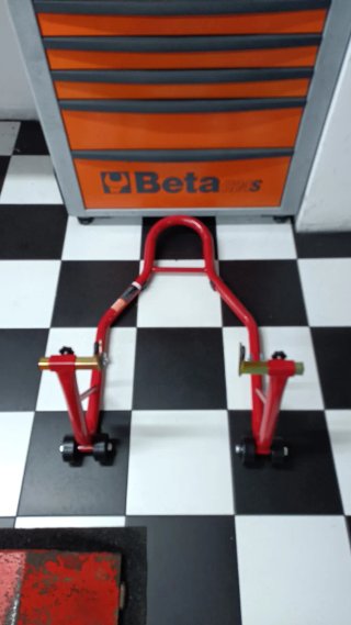 Caballete trasero moto rojo