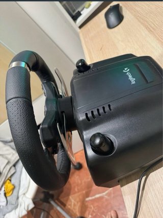 Volante Logitech G920 con pedales