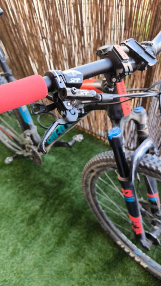 Bicicleta GIANT FATHOM 29