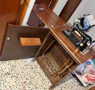 Máquina de coser Alfa tradicional
