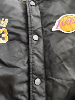 Chaqueta Lakers James 23 Niño talla 11-12 años