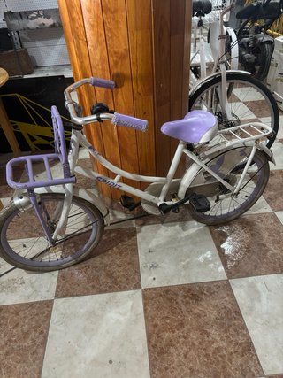Bicicleta infantil morada