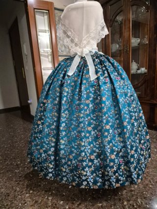 Falda huertana con delantal y pico regalo zapatos