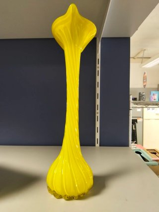 Vaso in vetro giallo e bianco Altezza 39 cm