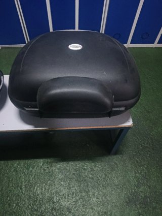 Baúl y Soporte Moto Givi