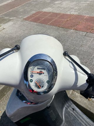 Daelim Besbi 125 Scooter Automática