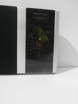 Radio Portátil Woerltronic AM/FM