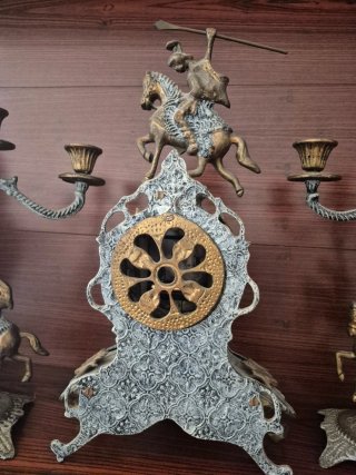 Conjunto Reloj y Candelabros Bronce