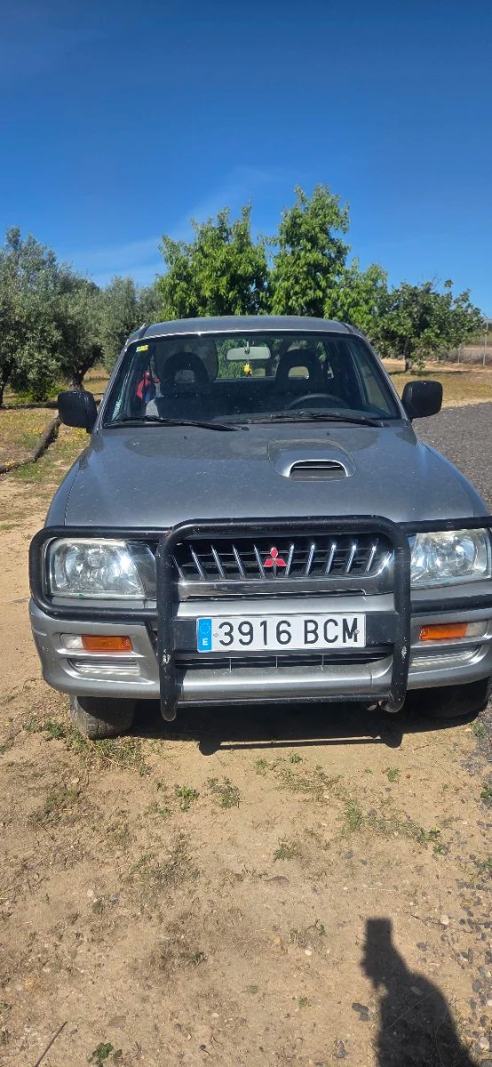 Mitsubishi L 200 2000 - foto 1