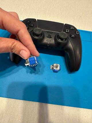 Mando PS5 Negro, joystick Magnéticos  y caja.