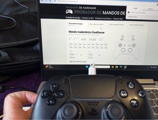 Mando PS5 Negro, joystick Magnéticos  y caja.